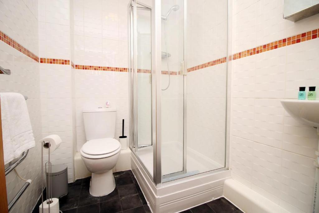Observatory 2 Bedroom Apartment Overlooking Beach Суонси Экстерьер фото