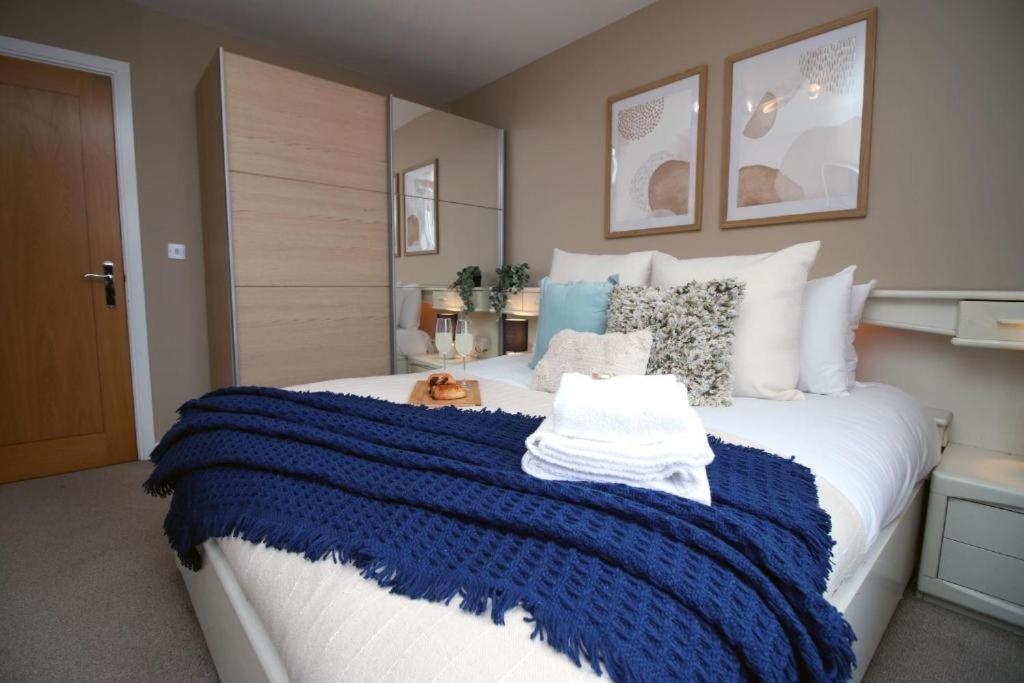 Observatory 2 Bedroom Apartment Overlooking Beach Суонси Экстерьер фото